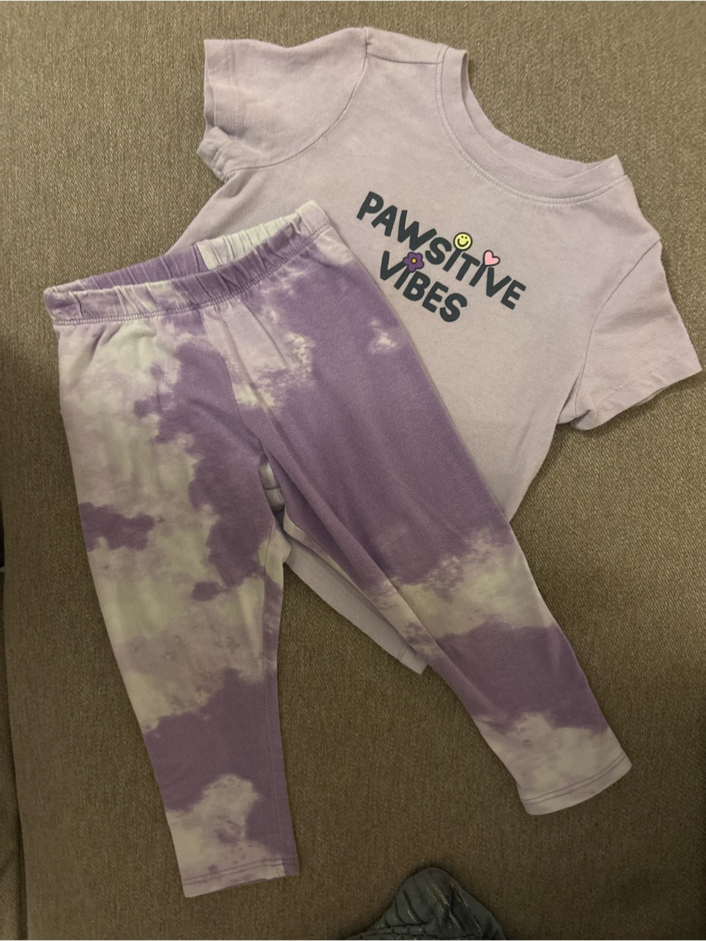 Old Navy Light Purple Graphic Tee with Playful Print